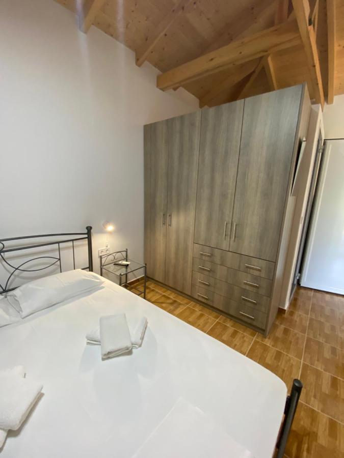 Babis Lappas villas Ayios Nikitas Bagian luar foto