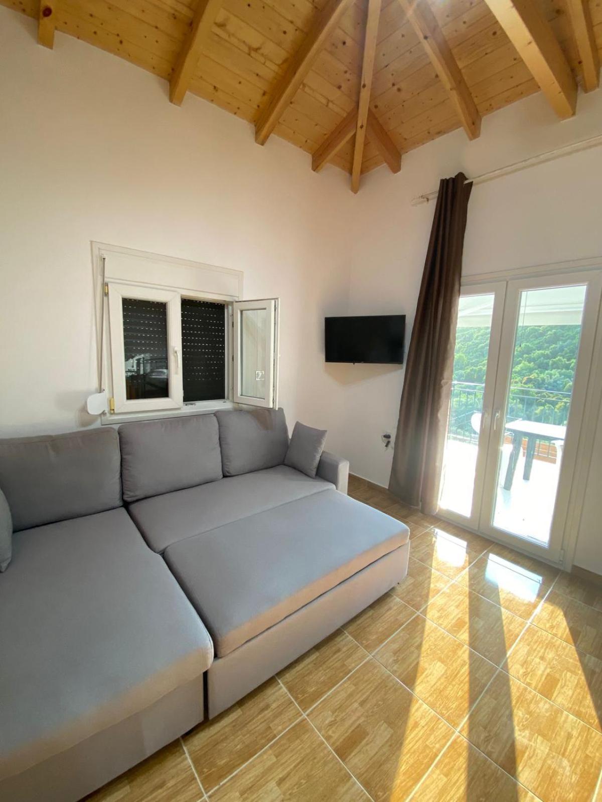 Babis Lappas villas Ayios Nikitas Bagian luar foto